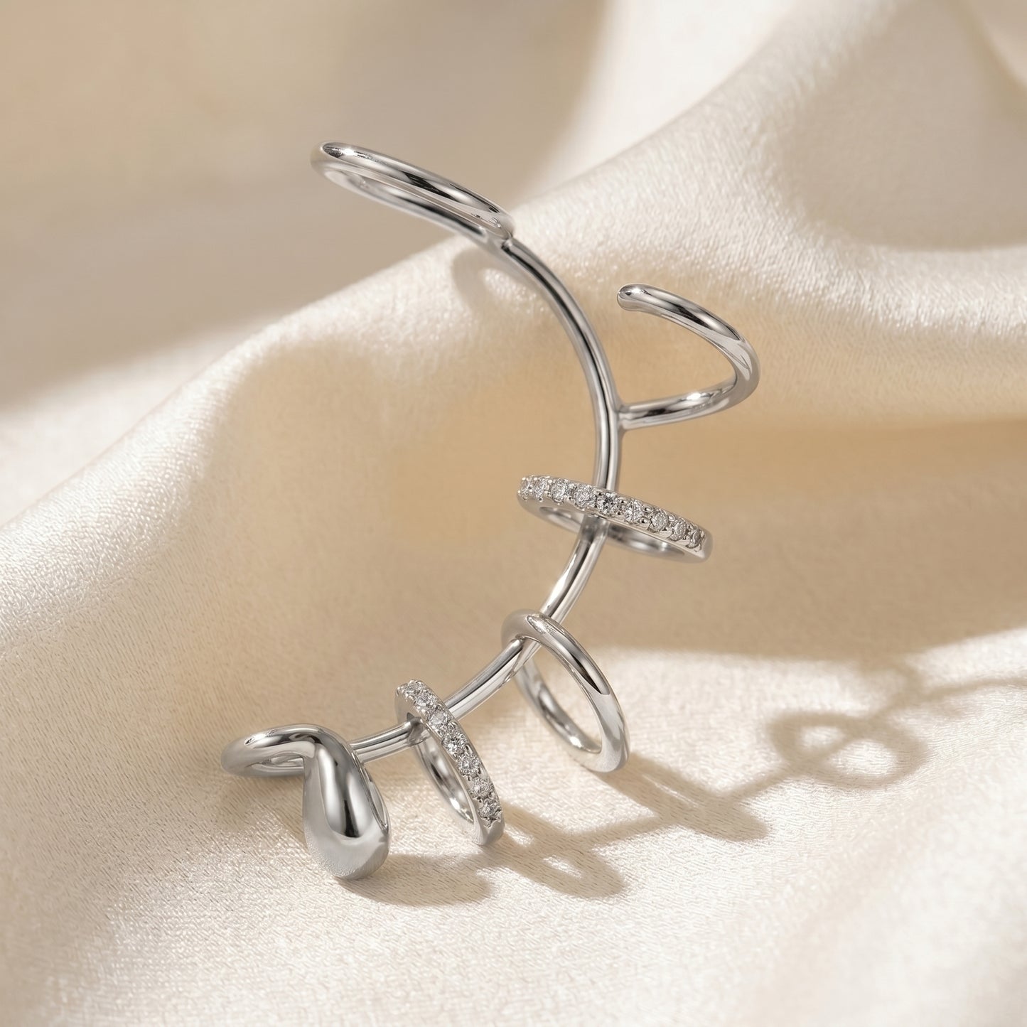 Olviqo™ | Arc Ear Cuff